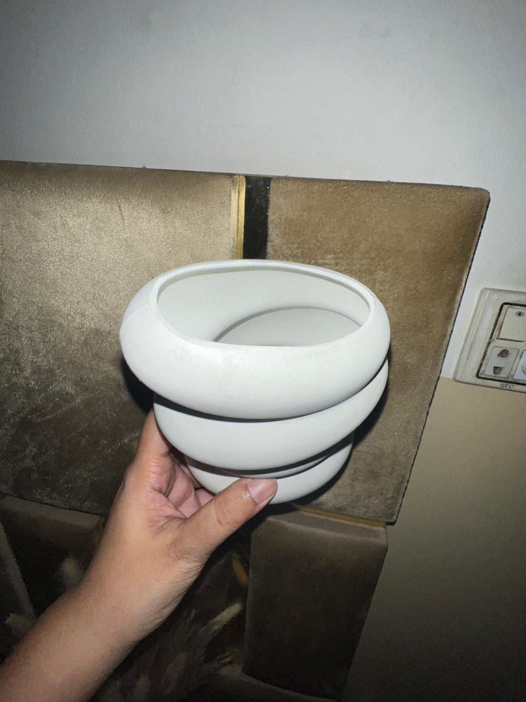 Elegant Wavy Plastic Vase